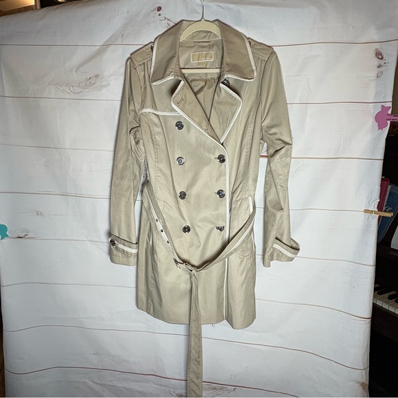 Michael Kors Beige Double-Breasted Trench Coat - Picture 7 of 8